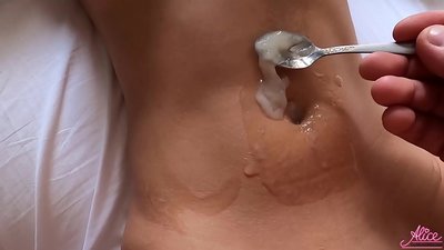 derin oral seks ve tutkulu Seks yakın çekim - yemiş sperm